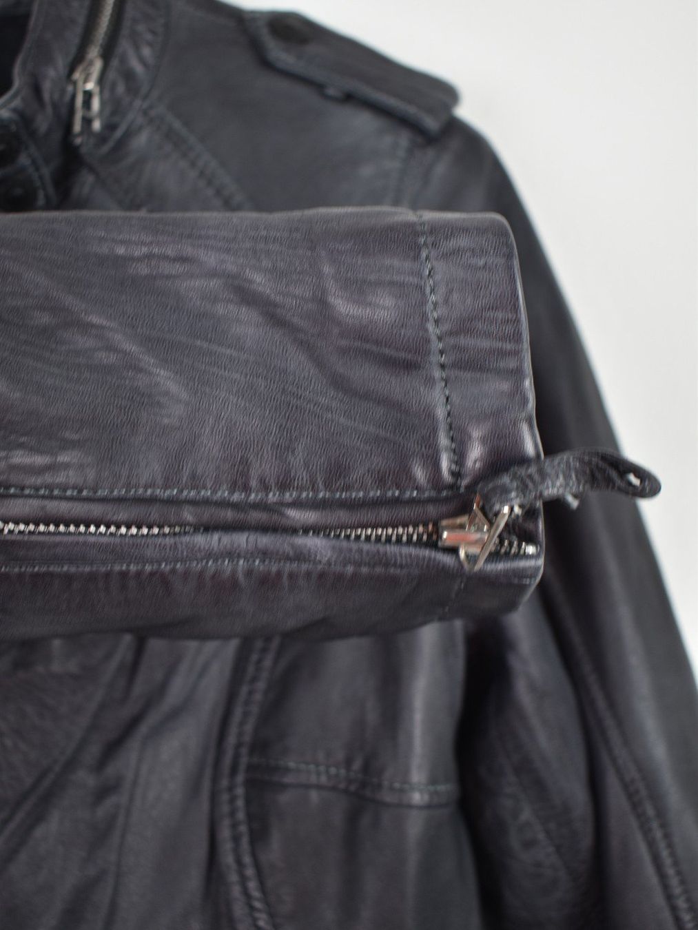 Giacche: M.O.D. Lederjacke Gr.38, neuwertig – Usato da Nürensdorf venduto da 2ND_STORY 3