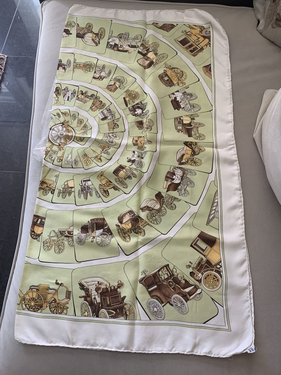 Hermès Foulards & écharpes: Hermes Foulard  – D'occasion à Bergdietikon par zor_856j 1