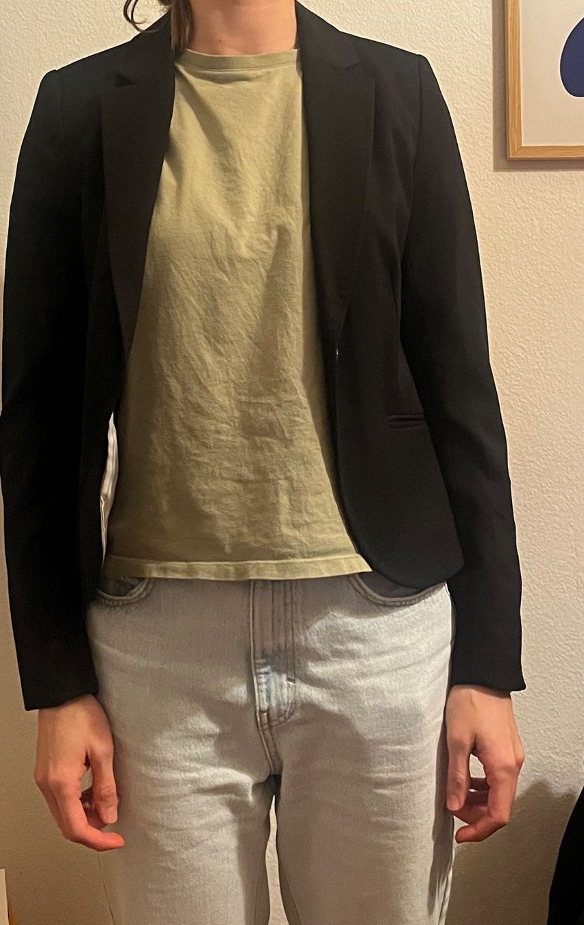 Giacche: Schwarzer Blazer, Grösse 38 – Usato da Bern venduto da LaraTouvet