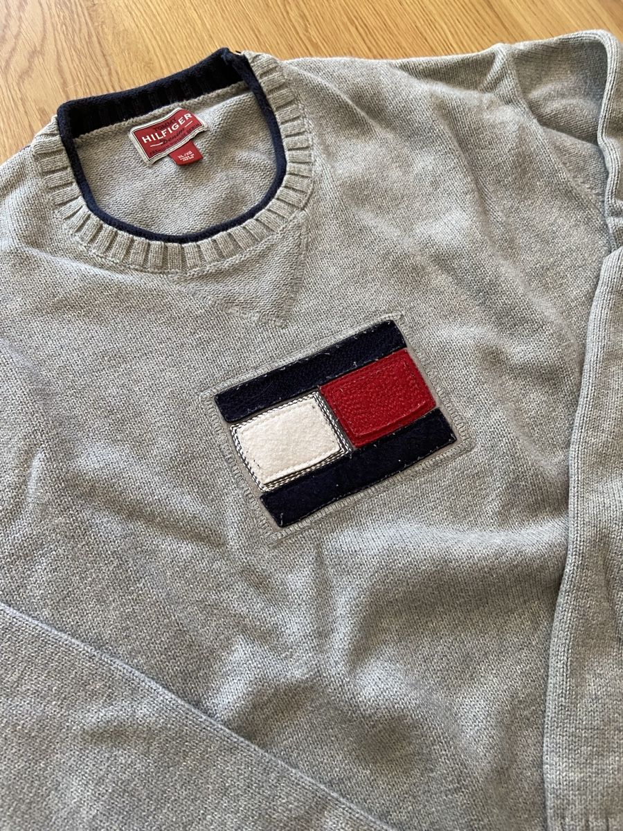 Tommy Hilfiger Maglioni & Felpe: Grauer Tommy Hilfiger Sweater – Usato da Thayngen venduto da golazo_vines 2