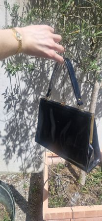 Damen Handtasche schwarz Lackleder Vintage guter Zustand