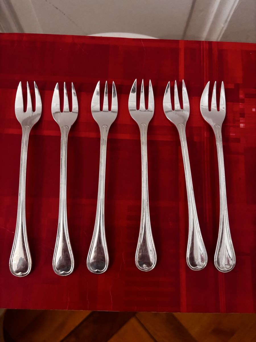 Christofle Forchette: Six fourchettes à désert Christofle  – Usato da Genève venduto da ati_tj8f 2