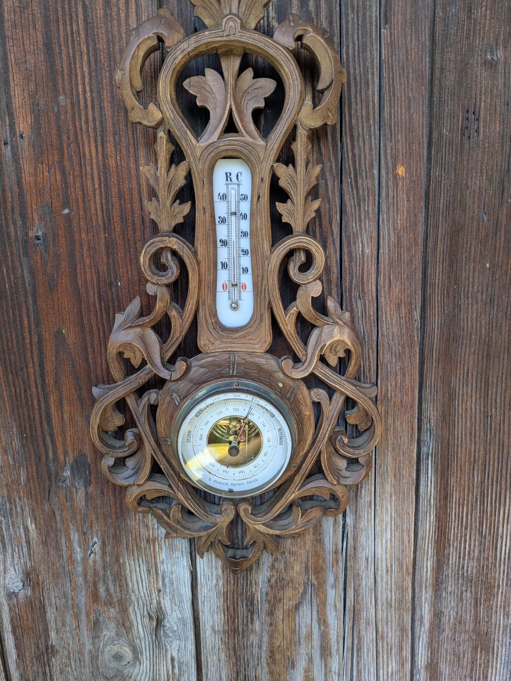Autres articles pour la maison: Barometer Thermometer Holz geschnitzt, Antik – D'occasion à Deitingen par myQuint