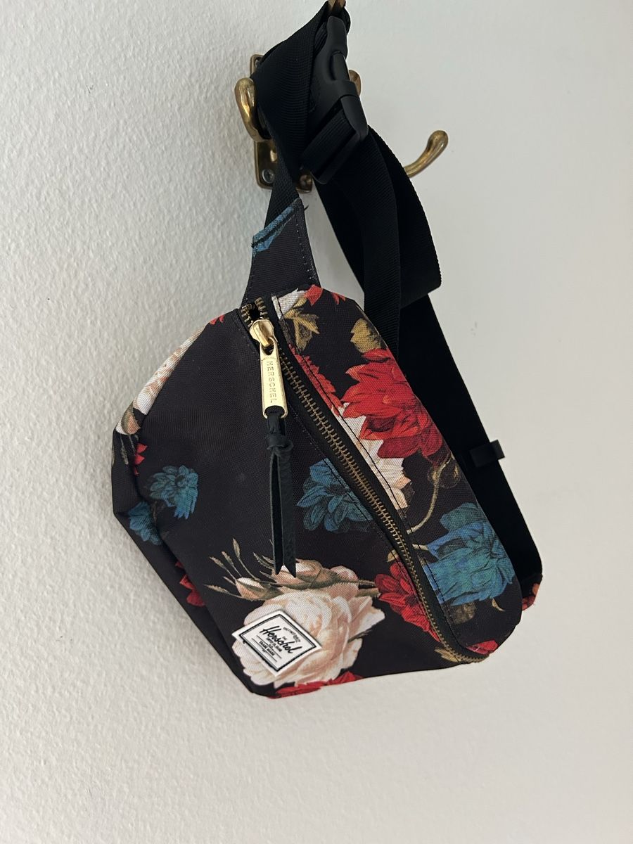 Herschel Borse: Herschel Bauchtasche mit Blumen, NEU – Nuovo (secondo la descrizione) da Luzern venduto da bettygreen