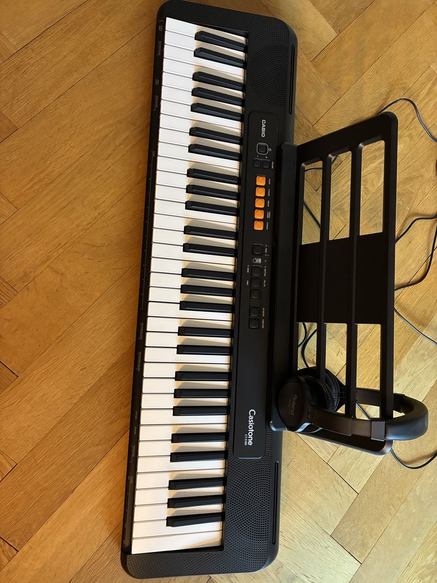 Musikinstrumente: Keyboard CT-S 100 – Gebraucht aus Basel von vanelli35