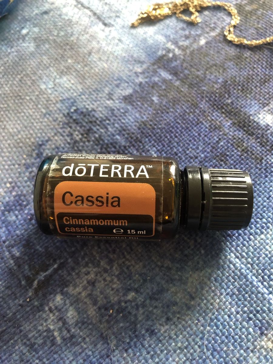 Doterra Oli essenziali: do Terra Öl CASSIA – Nuovo (secondo la descrizione) da Uttwil venduto da sha_7ymh