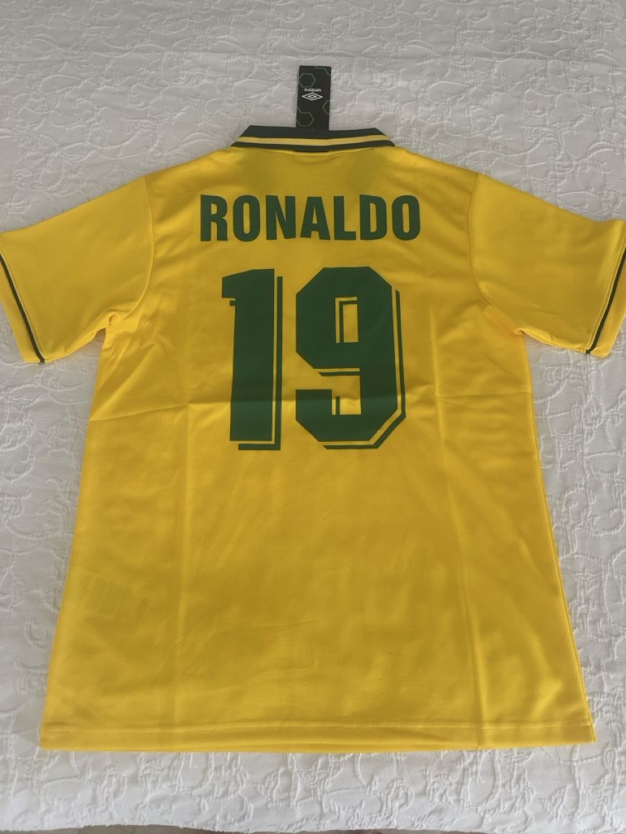 Umbro Leibchen & Hosen: Brazil 1994 Jersey - Ronaldo 19 – Neu und originalverpackt aus Oberrieden von jon_5cl2