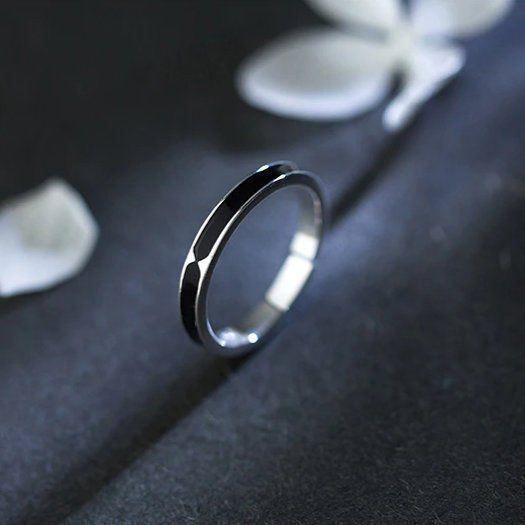Ringe: Schwarzer Silber Ring – Neu und originalverpackt aus Wil SG von Veratier