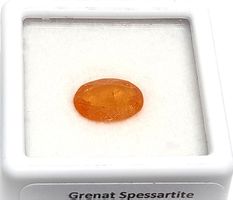 1x Grenat Mandarine 9.5x7.2 mm 2.80 ct - CERTIFICAT 360.- Fr