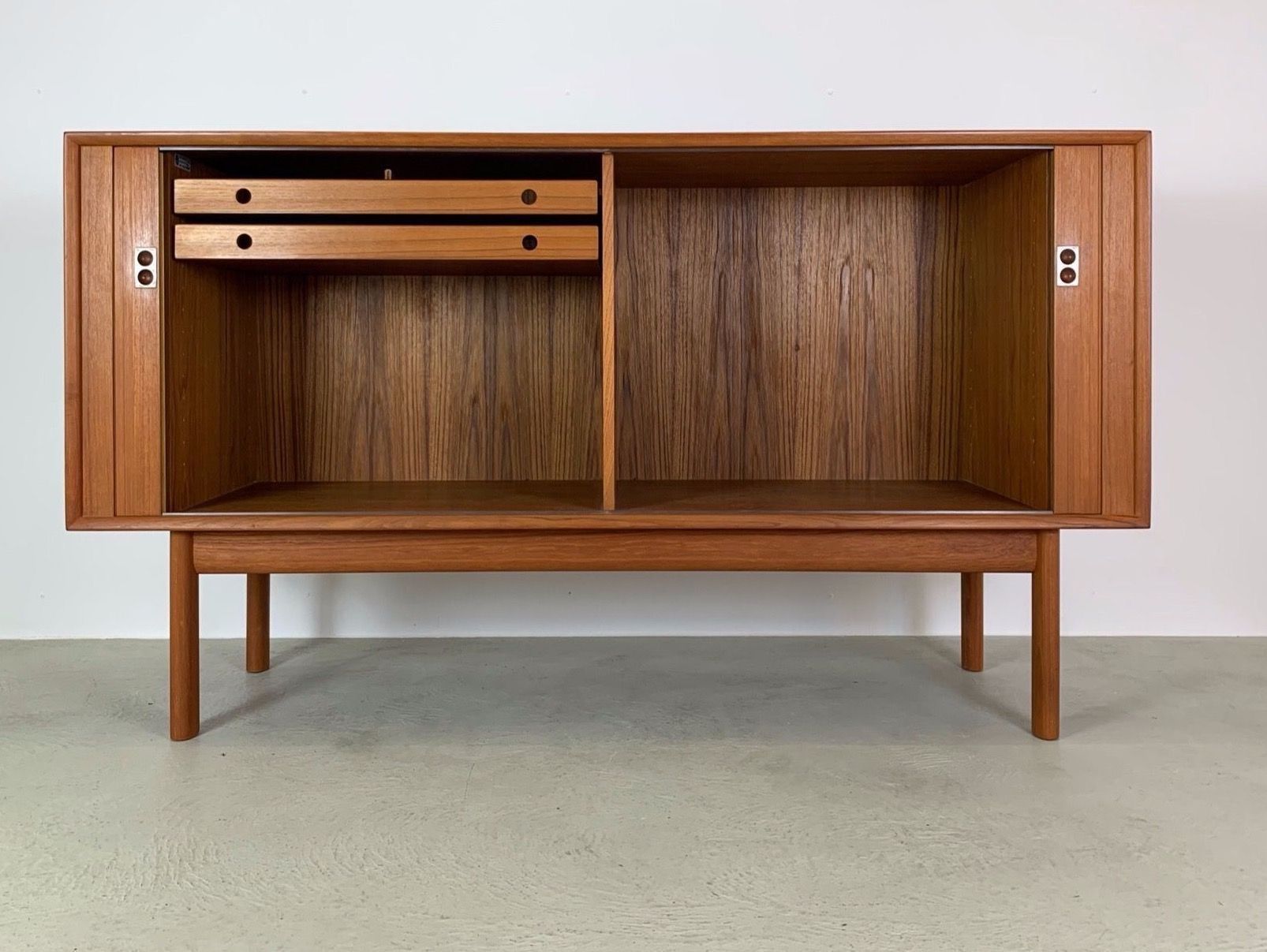 Cassettiere: MidCentury Teak Sideboard Arne Vodder – Usato da Basel venduto da MidMod20C 3