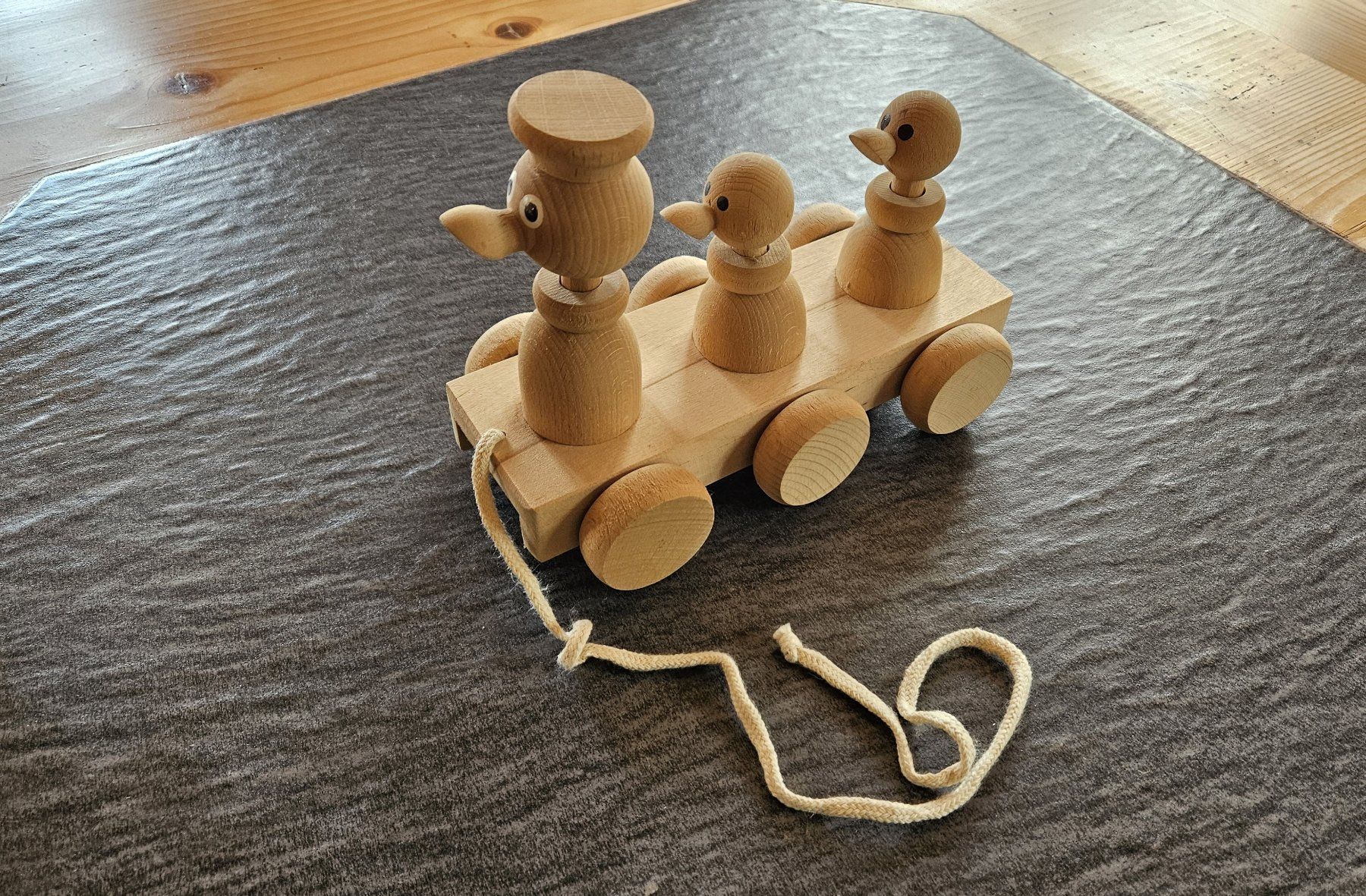 Giocattoli: Holzspielzeug Entchen-Zug, Handarbeit – Usato da Buchs SG venduto da Hummel8