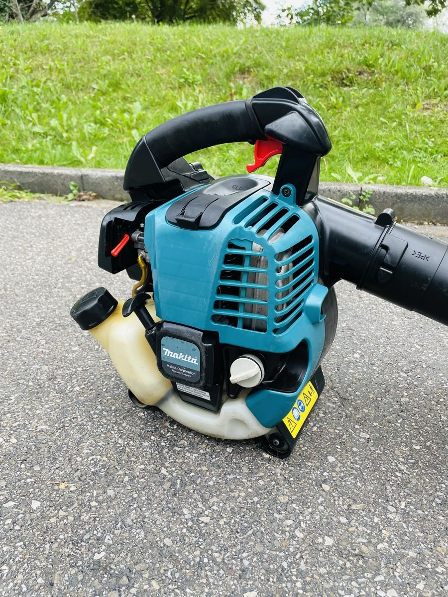 Makita Soffiatori & Aspiratori per foglie: Laubbläser Makita 4 Takt – Usato da Würenlos venduto da Shop_Shop 5