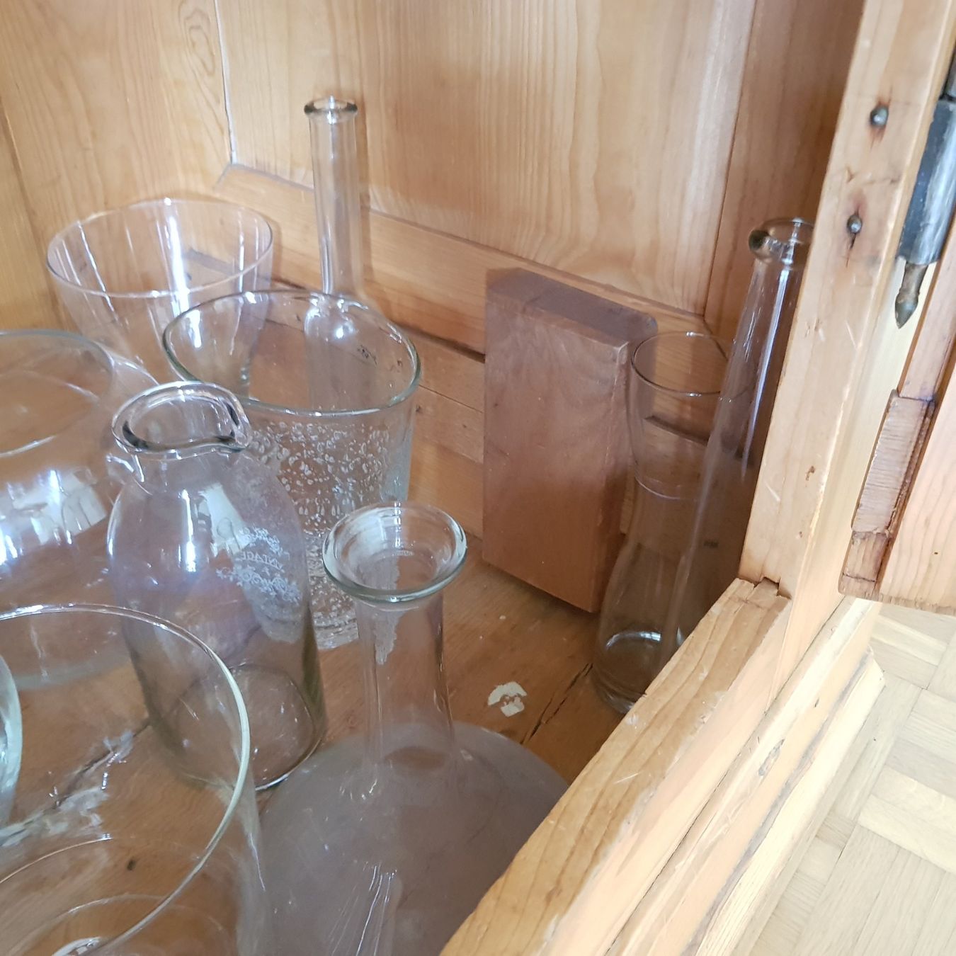 Schränke: Antiker, massiver Kleiderschrank – Gebraucht aus Schöftland von dahonich 4