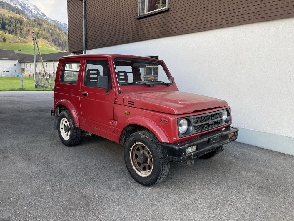 Suzuki Samurai 30 km/h