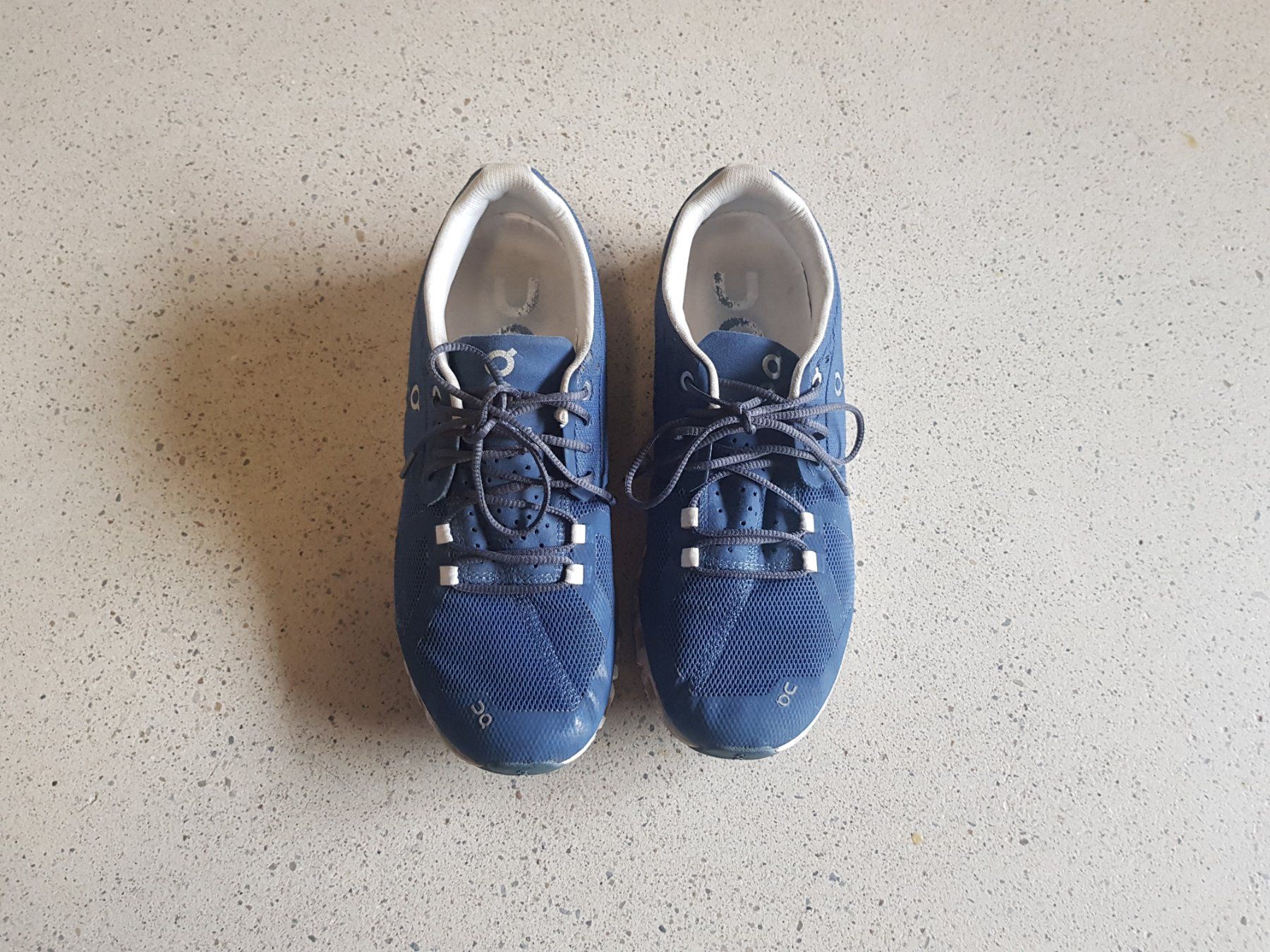 On Scarpe da donna: On Damen Laufschuh Grösse 41 – Usato da Basel venduto da Birs868 1