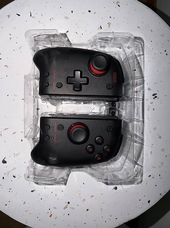 Konsolen: Switch OLED mit vielen Extras – Gebraucht aus Arbon von Mero_Az 2