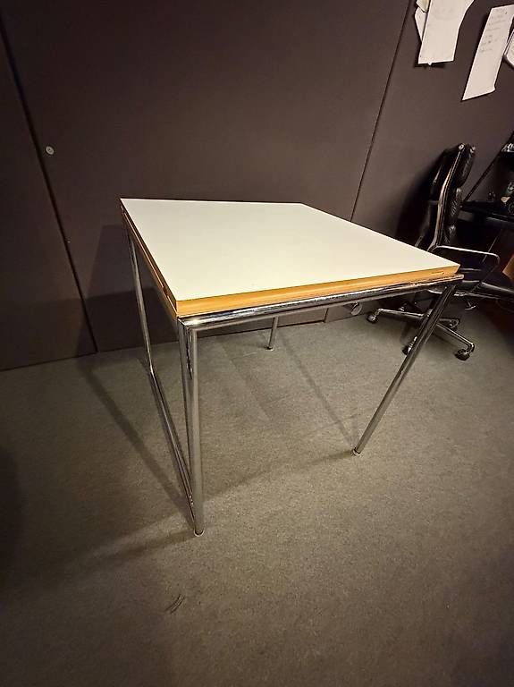 Tables: Eileen Gray "Jean" Tisch von ClassiCon - Original – D'occasion à Basel par prettyrandom 3
