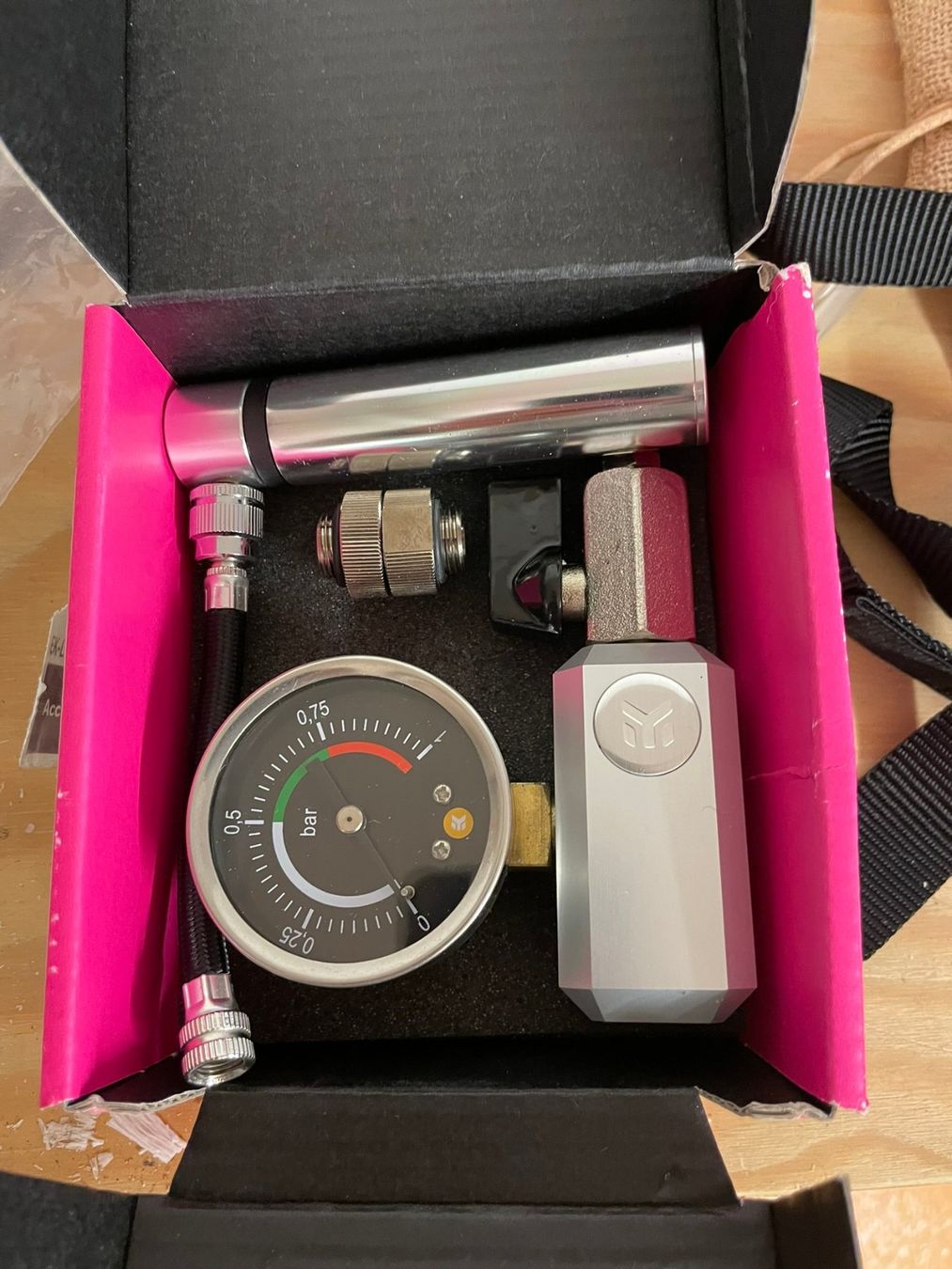Misurare: EK leak tester – Usato da Zürich venduto da Bruuushh