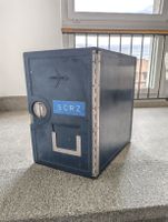 Alter Swissair Bord-Container