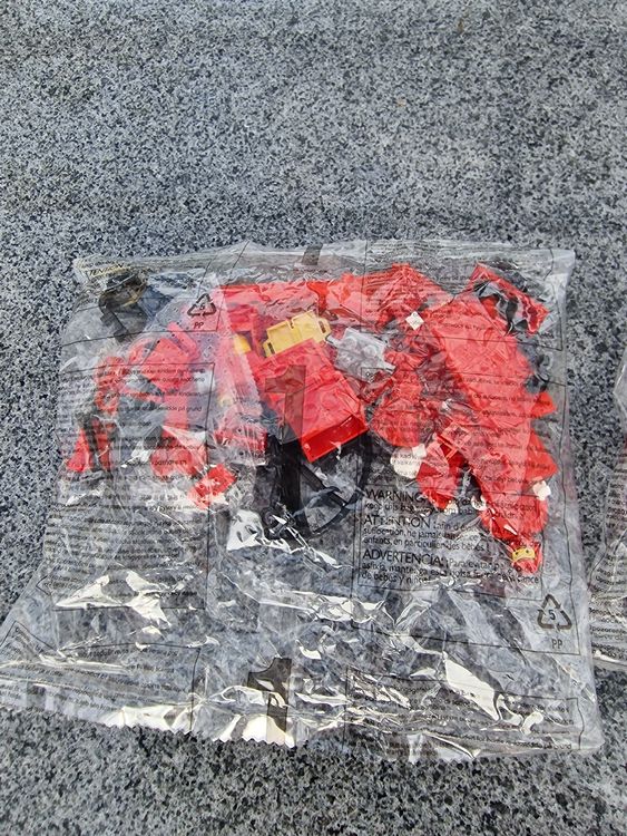 Lego Scuderia Ferrari Truck 8654 3