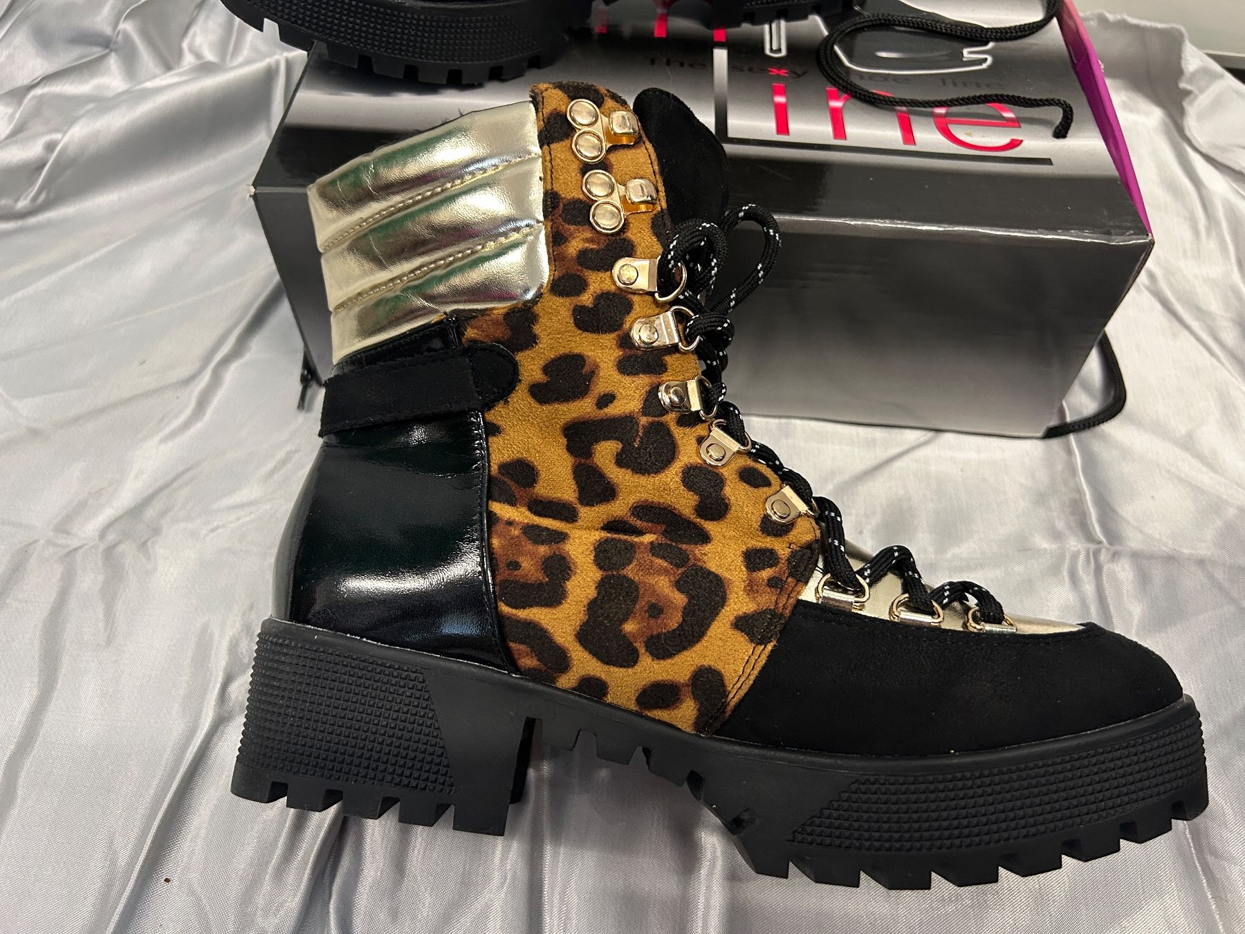 Scarpe da donna: Schnürschuhe Stiefeletten Gr 40 Neu – Nuovo e nell'imballaggio originale da Regensdorf venduto da Spyke55 2