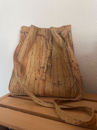 Handtasche aus Kork Made in Switzerland