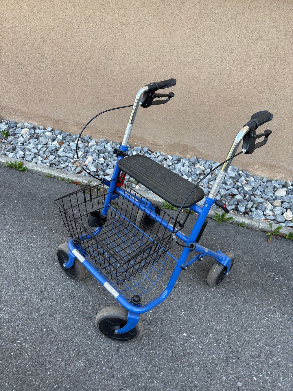 Ausili per la deambulazione: Rollator – Usato da Schachen LU venduto da 13_Snoopy