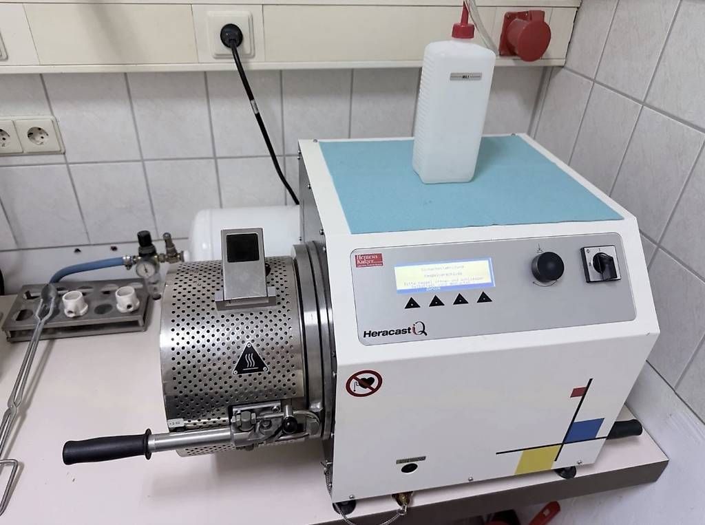 Attrezzature mediche: Induktives Giessgerät Kulzer Heracast IQ – Usato da Bern venduto da Jackowar83 2