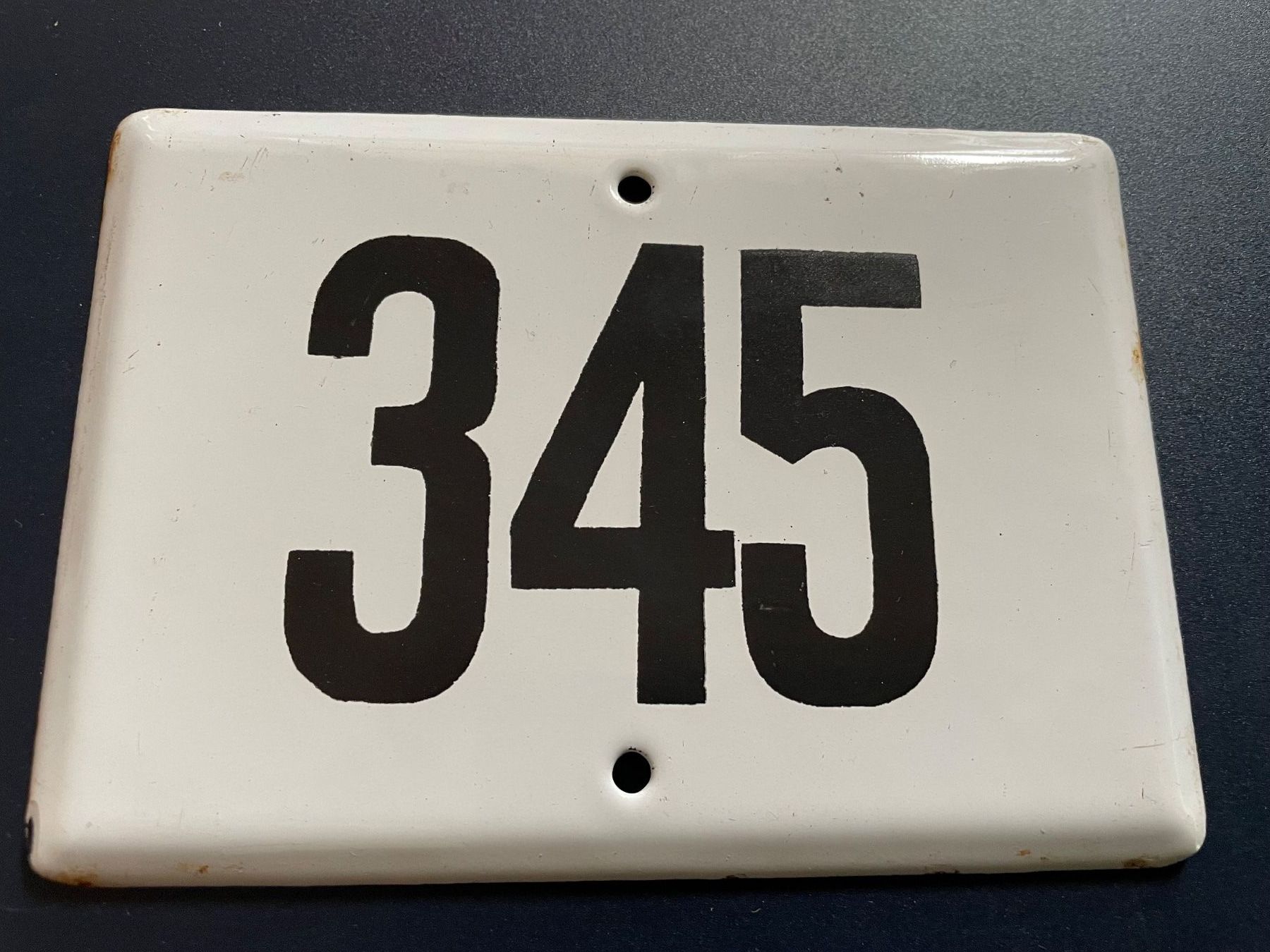 Insegne: hausnummer 345 /antik/nummernschild – Usato da Volketswil venduto da rubin74
