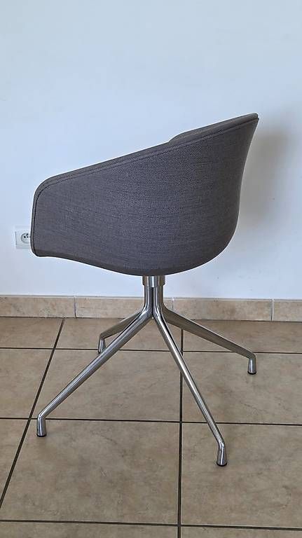 Hay Stühle: Chaise pivotante – Gebraucht aus Genève von cel_9ypg 1