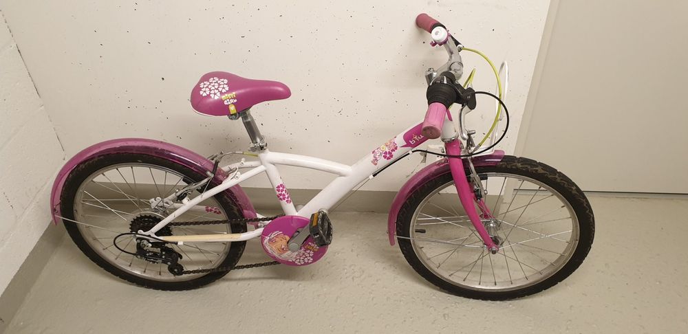 Vélo fille 20 pouces Mistigirl Btwin occasion 