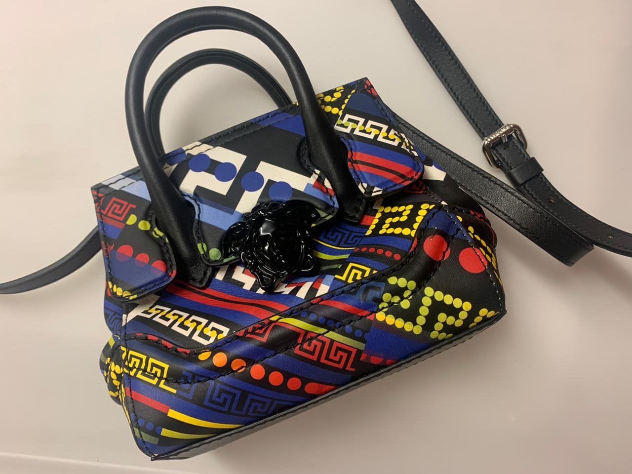 Versace Taschen für Damen: Versace Handtasche - EXKLUSIV – Gebraucht aus Mauren von SB1606