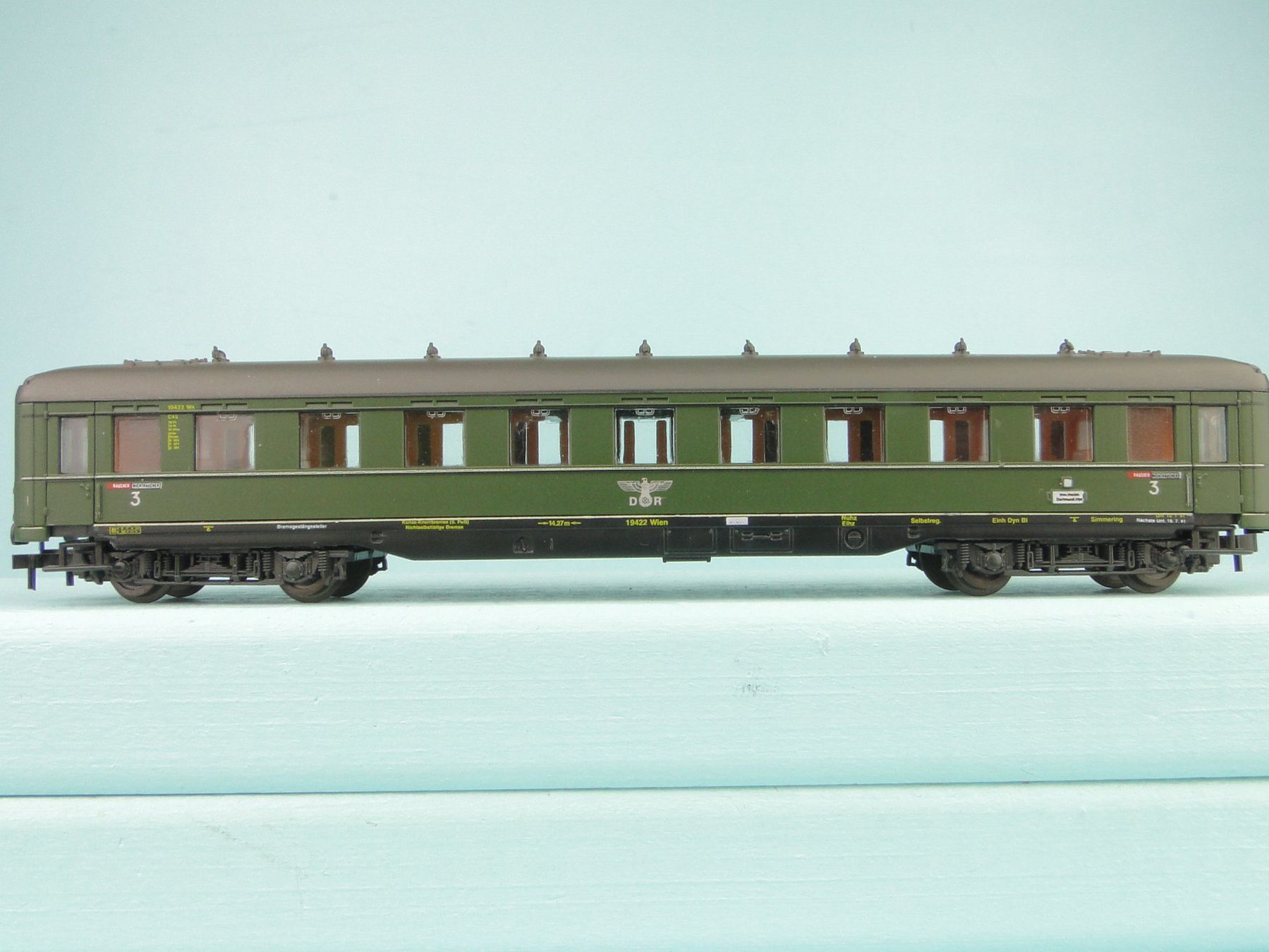 Roco Modelleisenbahnen: Roco 1854 Spur N Schürzenwagen3Kl. – Gebraucht aus Bülach von Albitrain 3
