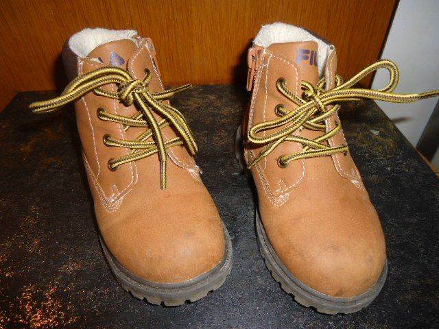 Fila Scarpe per ragazzi: Winterschuhe für Kinder  Grösse 24 FILA – Usato da Zürich venduto da liquidation-cobra 2