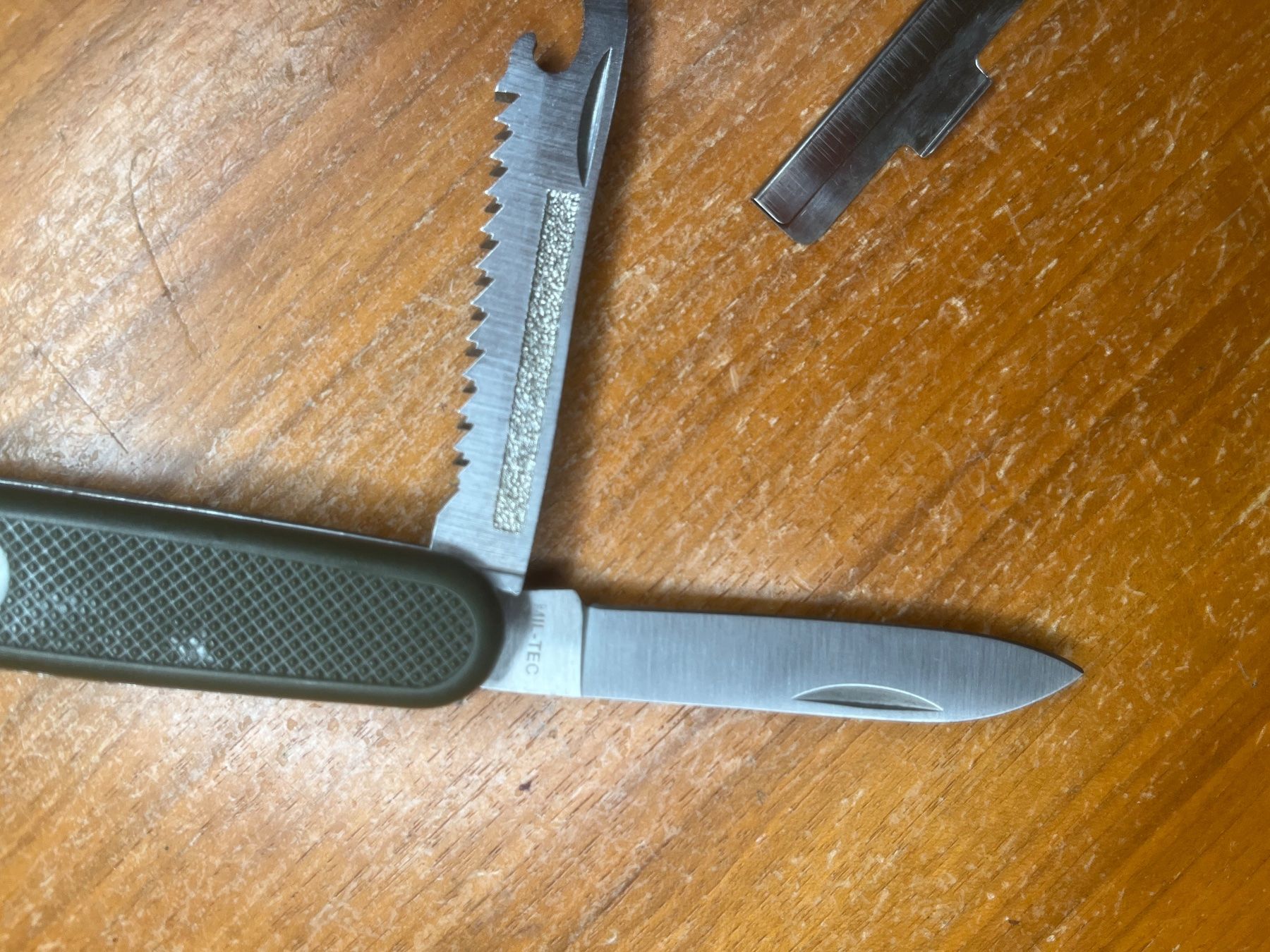 Taschenmesser: Bundeswehr Militär-Messer – Neu (gemäss Beschreibung) aus Magden von Hornet2 4