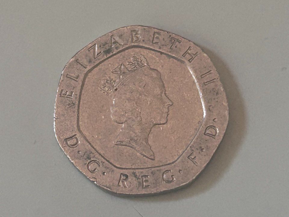 Tutti le monete: 20 pence britannici 1990 – Usato da Giubiasco venduto da LorisVale 1