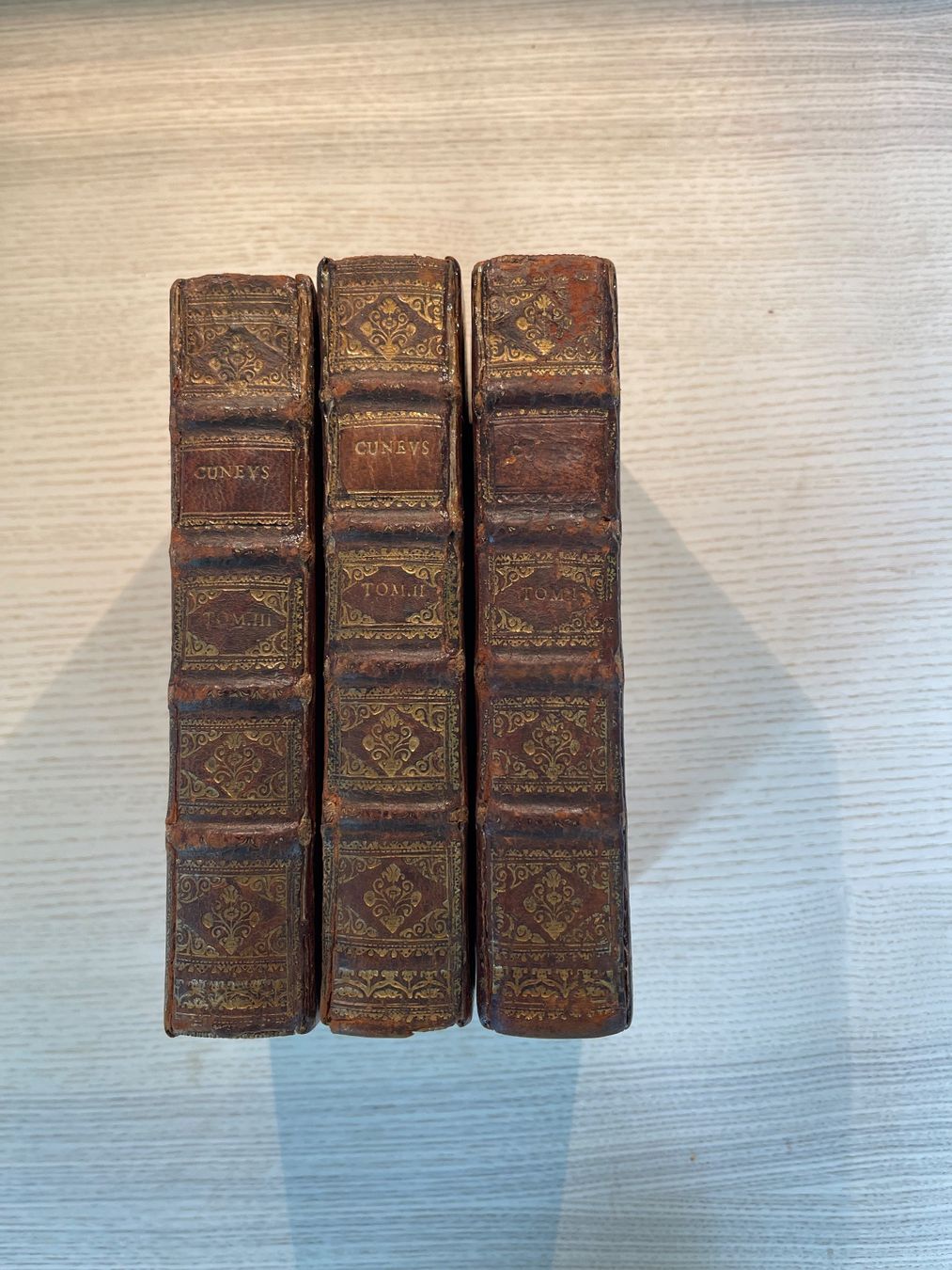 Bücher: La Republique des Hebreux, 1705 – Gebraucht aus Bern von xberg36