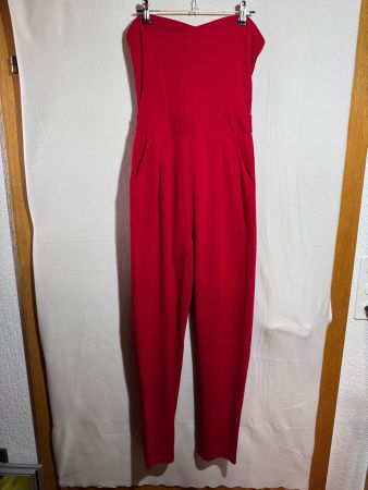 Roter schulterfreier Overall Jumpsuit von Amisu Gr. 34
