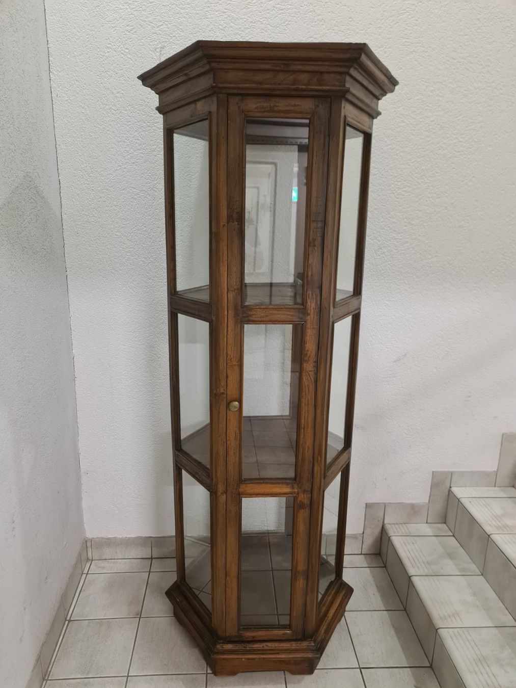 Vitrinen: Vitrine qui appartener a Phil Collins – Gebraucht aus Monthey von 187-zeroo 3