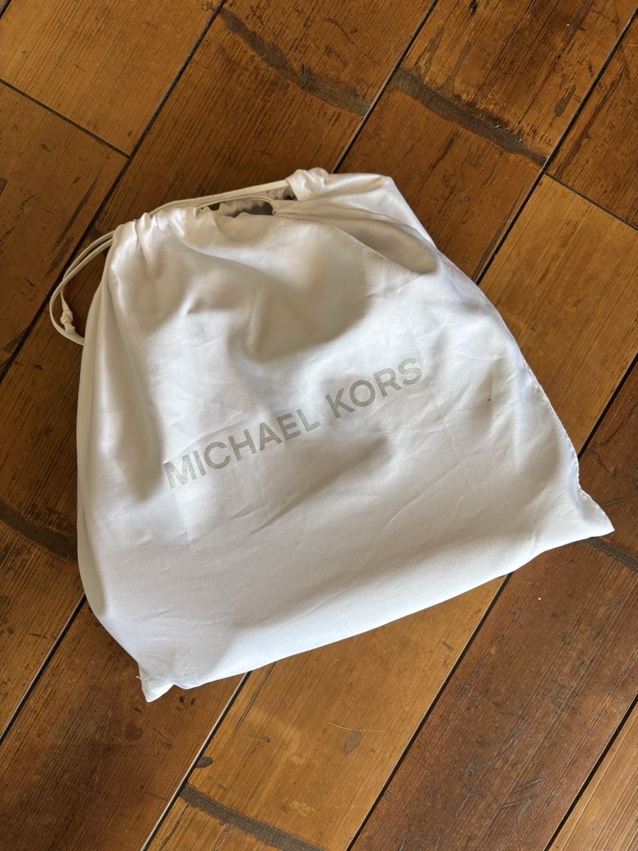 Michael Kors Borse da donna: Sac Michael Kors cuir marine – Nuovo (secondo la descrizione) da Dotzigen venduto da SecondHandGems 4