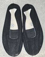 Turnschläppli  schwarz Stoff Grösse 30