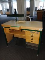 Etabli d'horloger réglable en hauteur