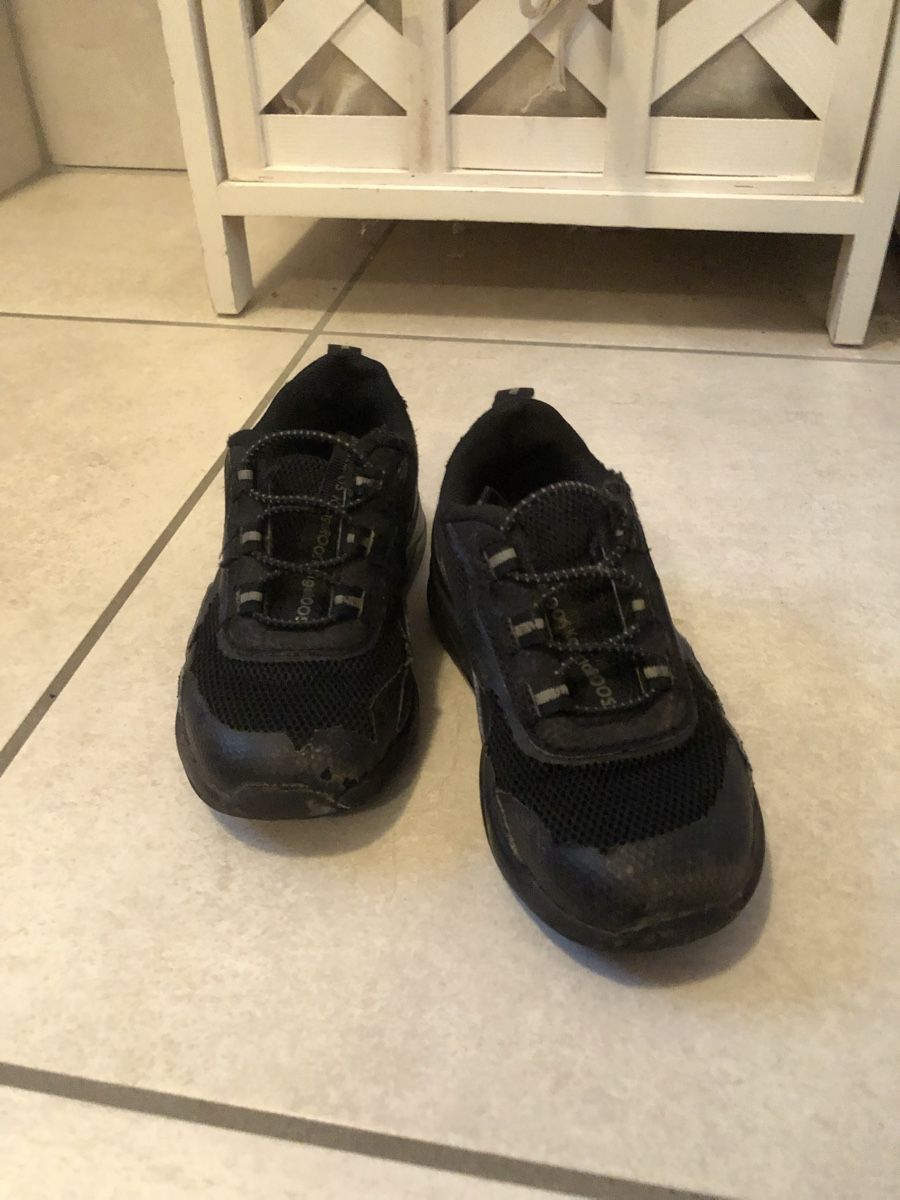 Scarpe per ragazzi: Baskets noires Kangaroos (26) – Usato da Courrendlin venduto da mambo91 1
