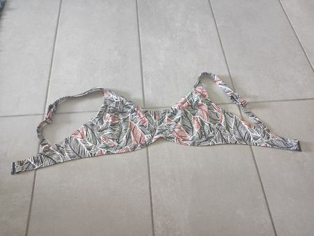 Damen Bikini-Oberteil, Triumph, Gr 46 Cup D, ungetragen 