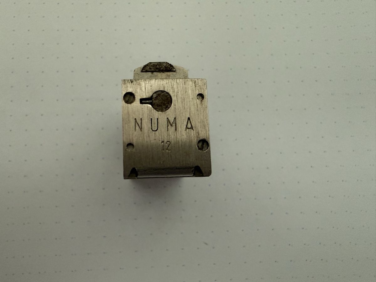 Tutti gli attrezzi: Numéroteur Métal  NUMA 12 – Usato da Kloten venduto da Mumiiin 2