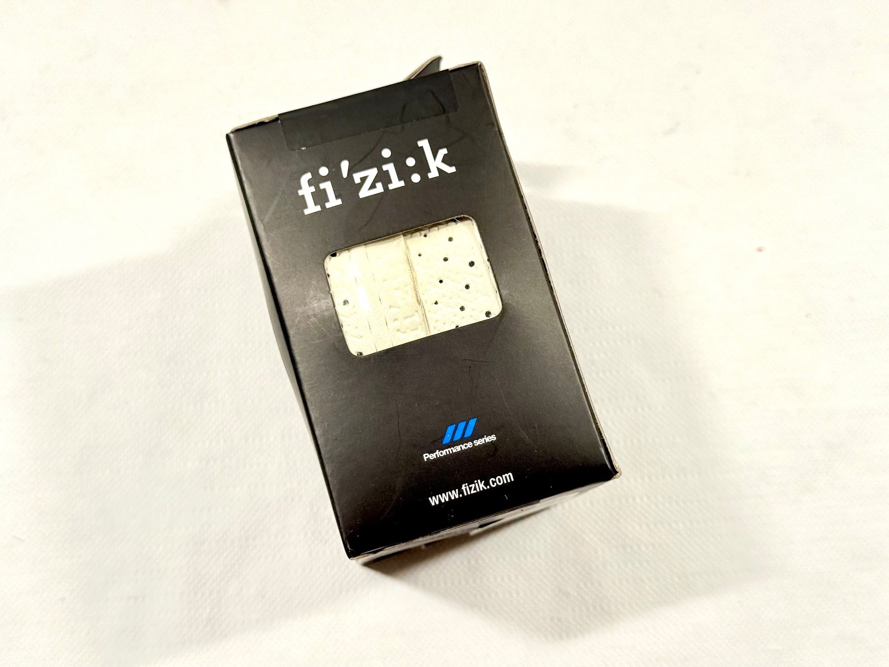 Fizik Pezzi di ricambio: FIZIK - PERFORMANCE SOFT TOUCH BARTAPE WEISS NEU / 2601 – Nuovo e nell'imballaggio originale da Luzern venduto da bikeandbeltcom 1