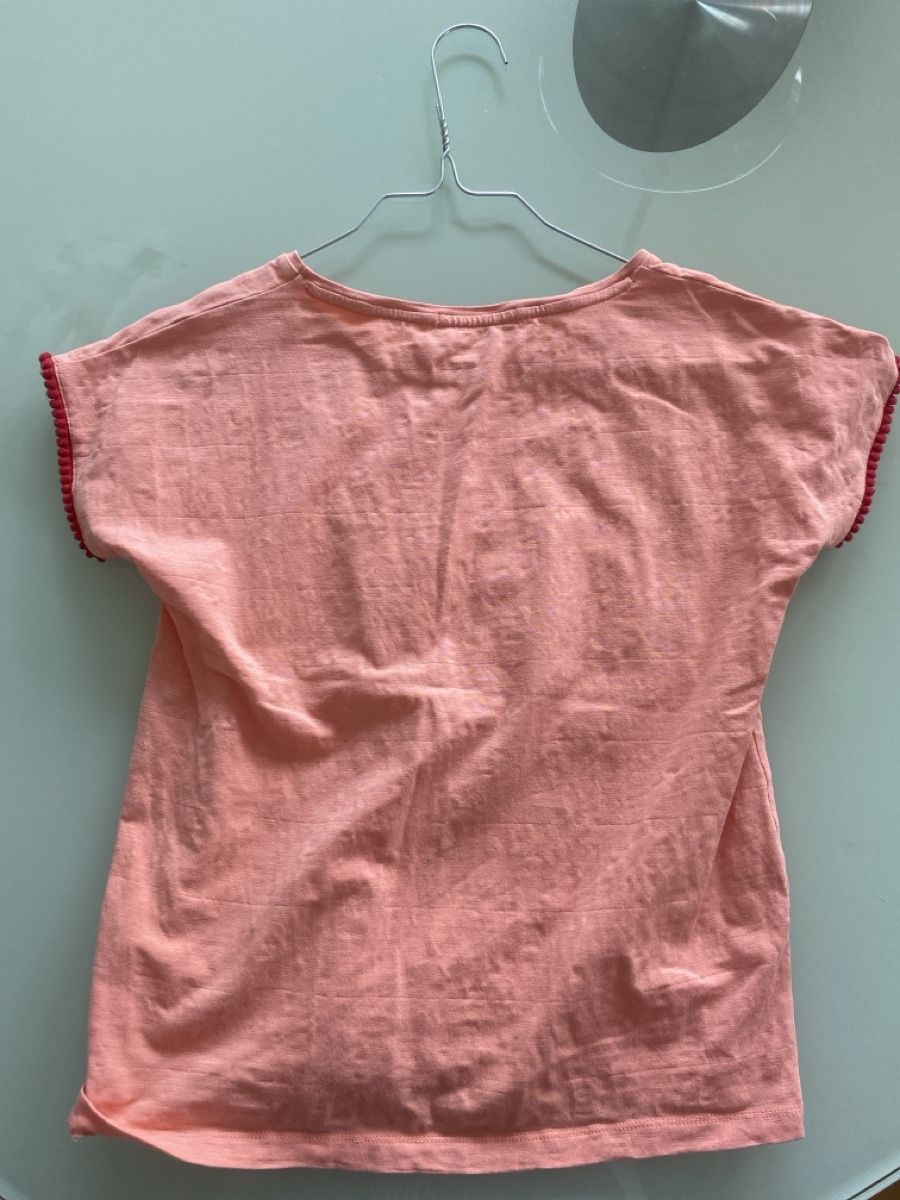 Blouses, T-shirts & Tops: Mädchen Sommert-Shirt Grösse 152 – D'occasion à Schmerikon par SwissKFO 1