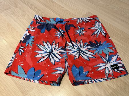 Hurley Badehose, Gr. L, rot-blaues Bluetenmuster