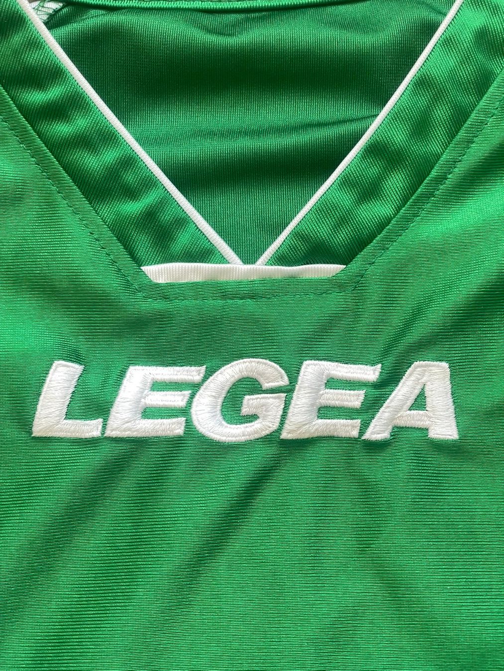Leibchen & Hosen: Maillots de basketball LEGEA – Gebraucht aus Genève von sha_rrt5 1