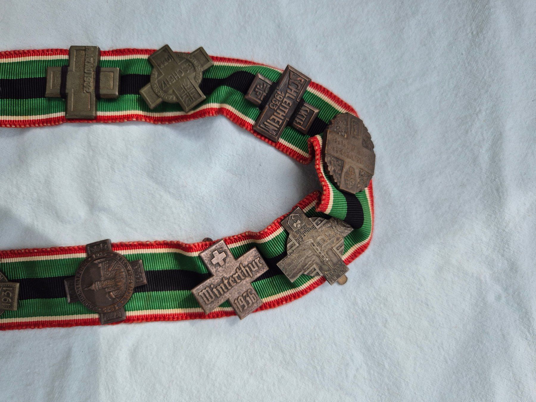 Medaillen: Alte Sportabzeichen ca. 1948-1963 – Gebraucht aus Winterthur von laerchenstrasse 5